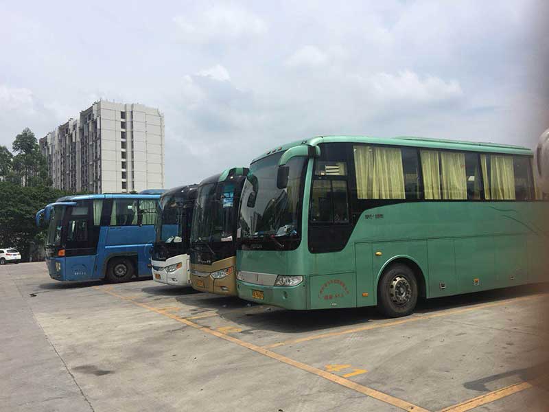 大巴車隊(duì)